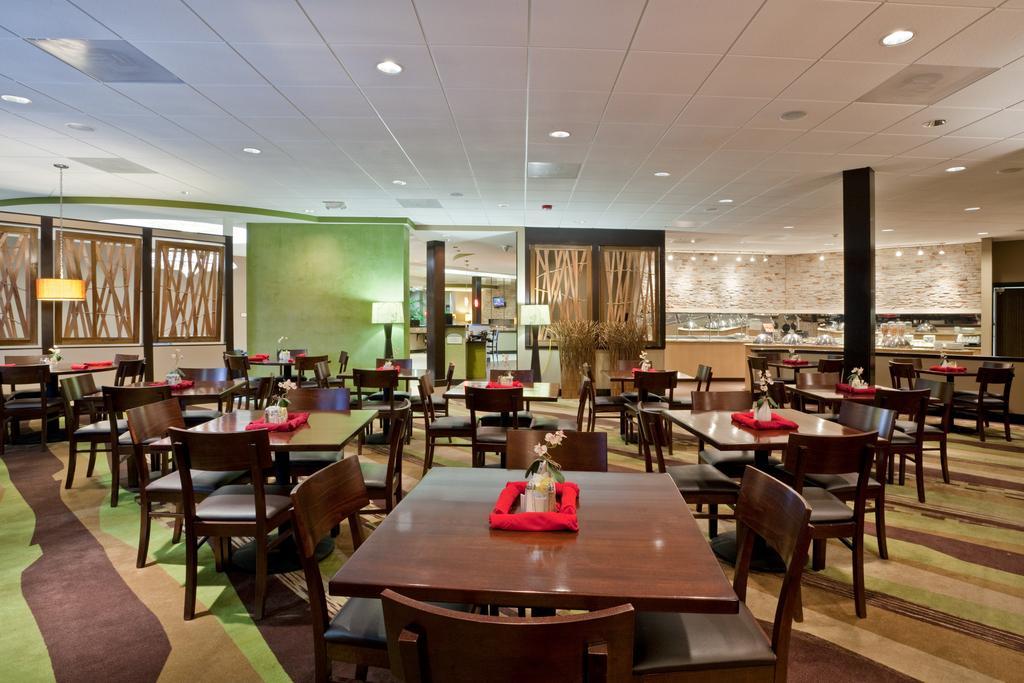 Holiday Inn Olathe Medical Center 餐厅 照片